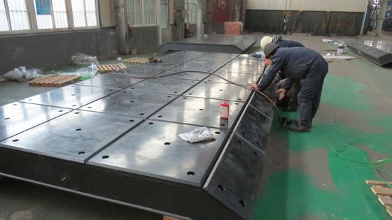 UHMWPE Fenderpaneel Anti-botsingsbord HDPE Materiaal Corrosiebestendig 1690×1760mm leverancier